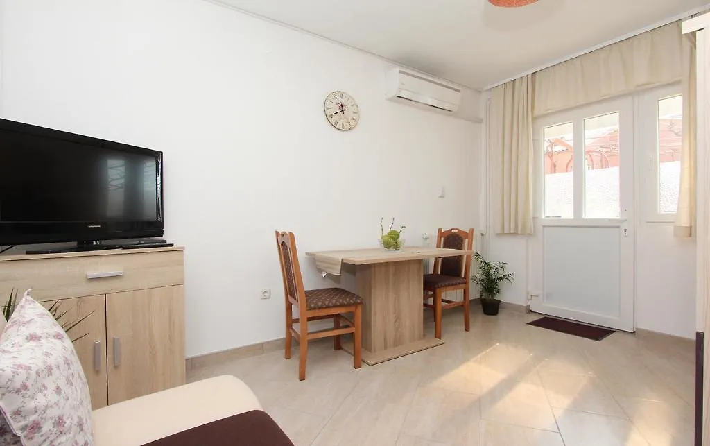Apartments And Room Eva